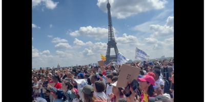 Show Christians Protesting 