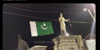 Pakistan flag in Indian 