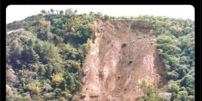 landslide in El Salvador in 2001