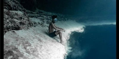 Underwater Cliff